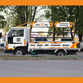 Оформление грузовика Студии окон